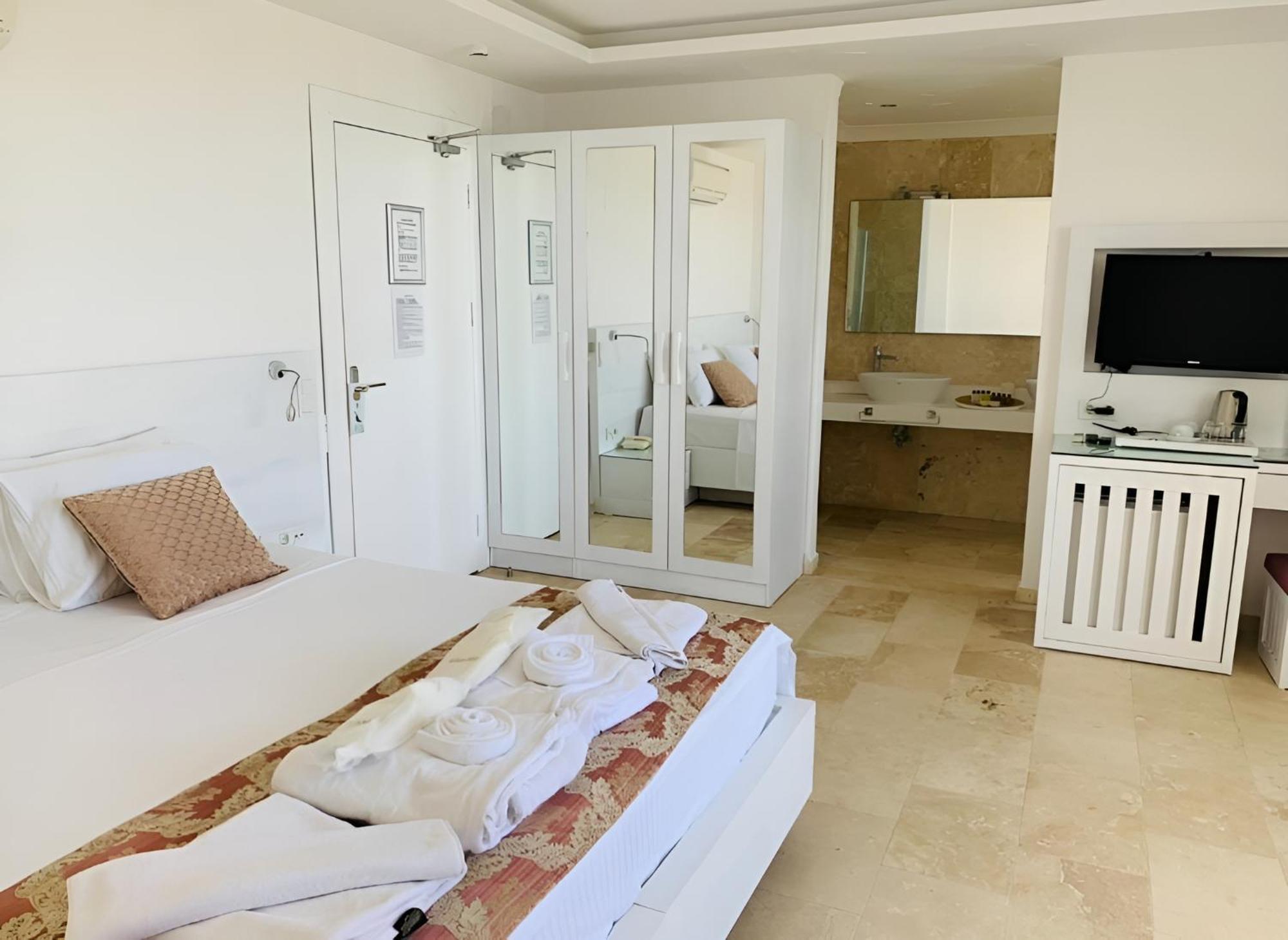 Oasis Hotel (Adults Only) Калкан Экстерьер фото